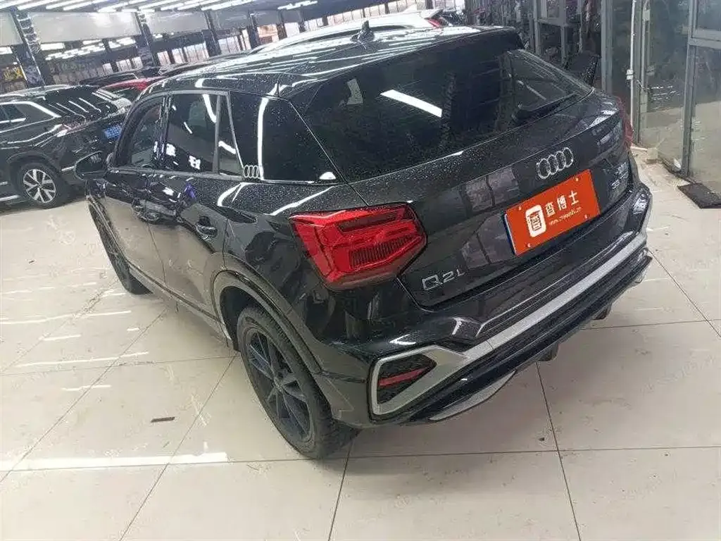 Audi Q2L — фото 4