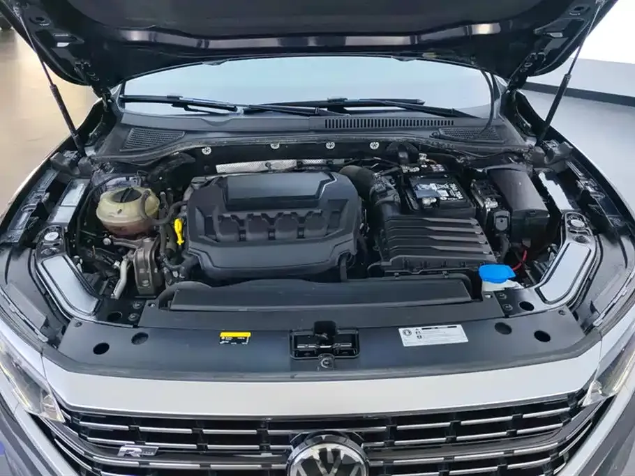 Volkswagen Passat — фото 6