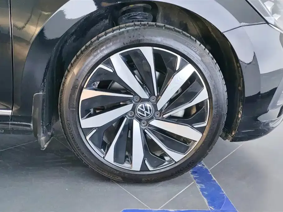 Volkswagen Passat — фото 8