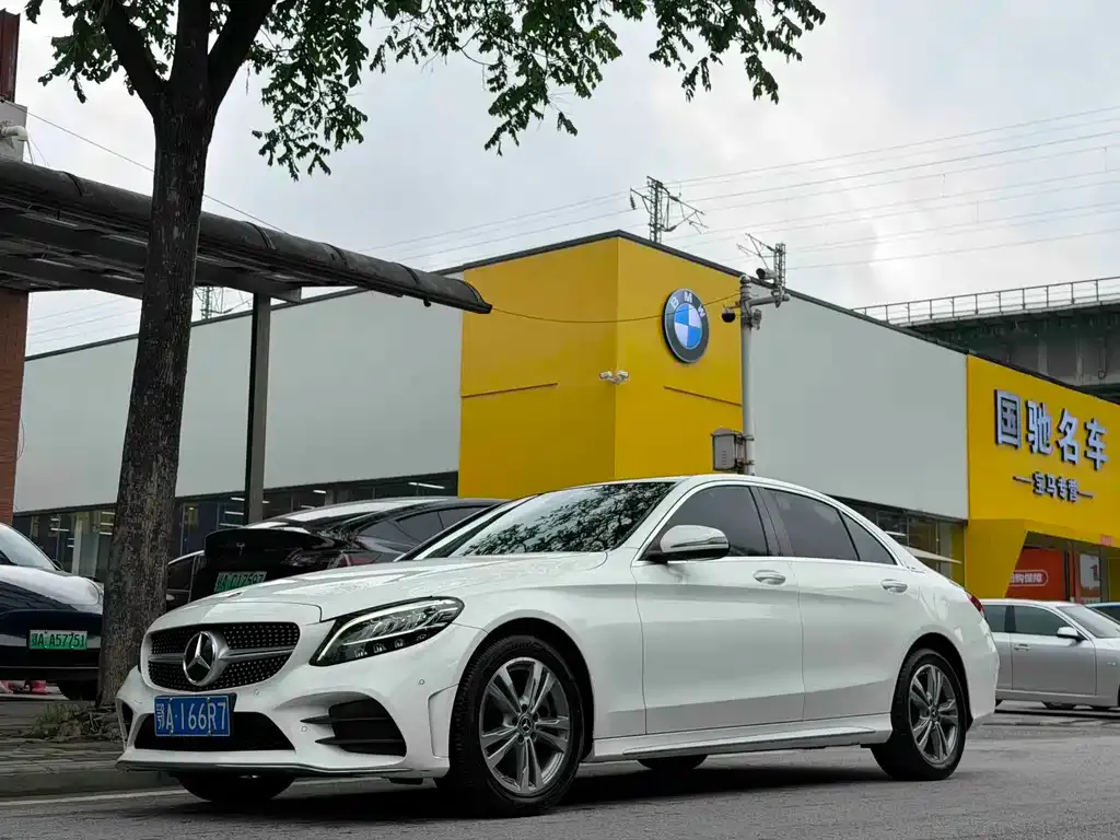 Mercedes-Benz C-Class — фото 1
