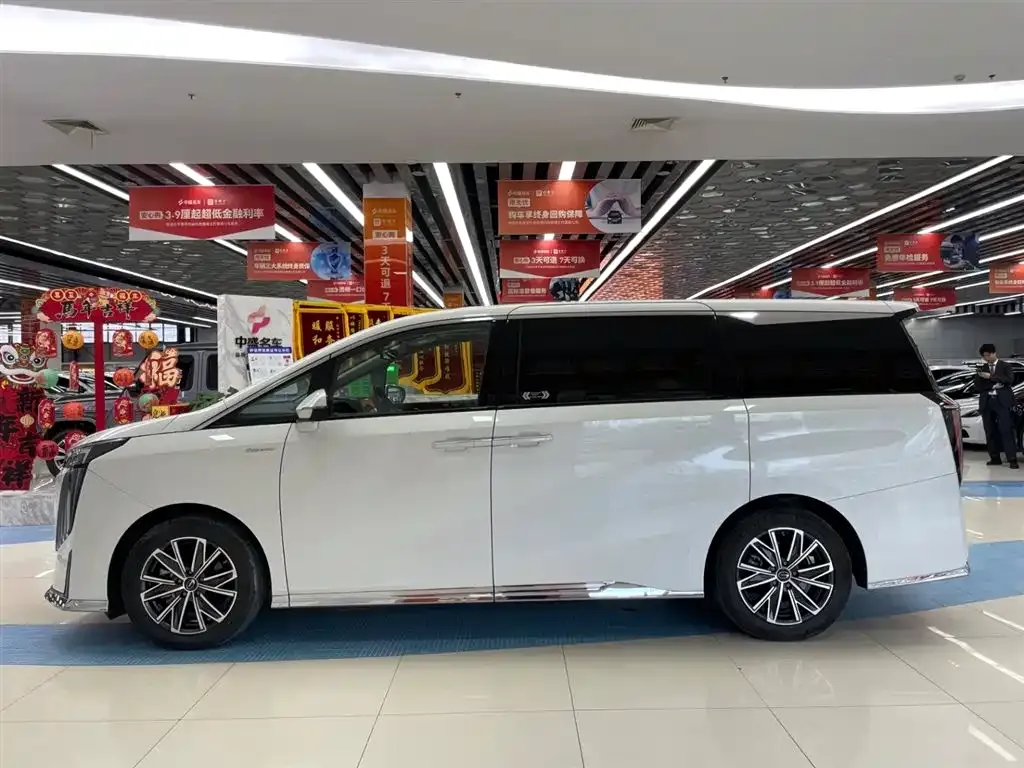GAC Motor Trumpchi M8 — фото 5