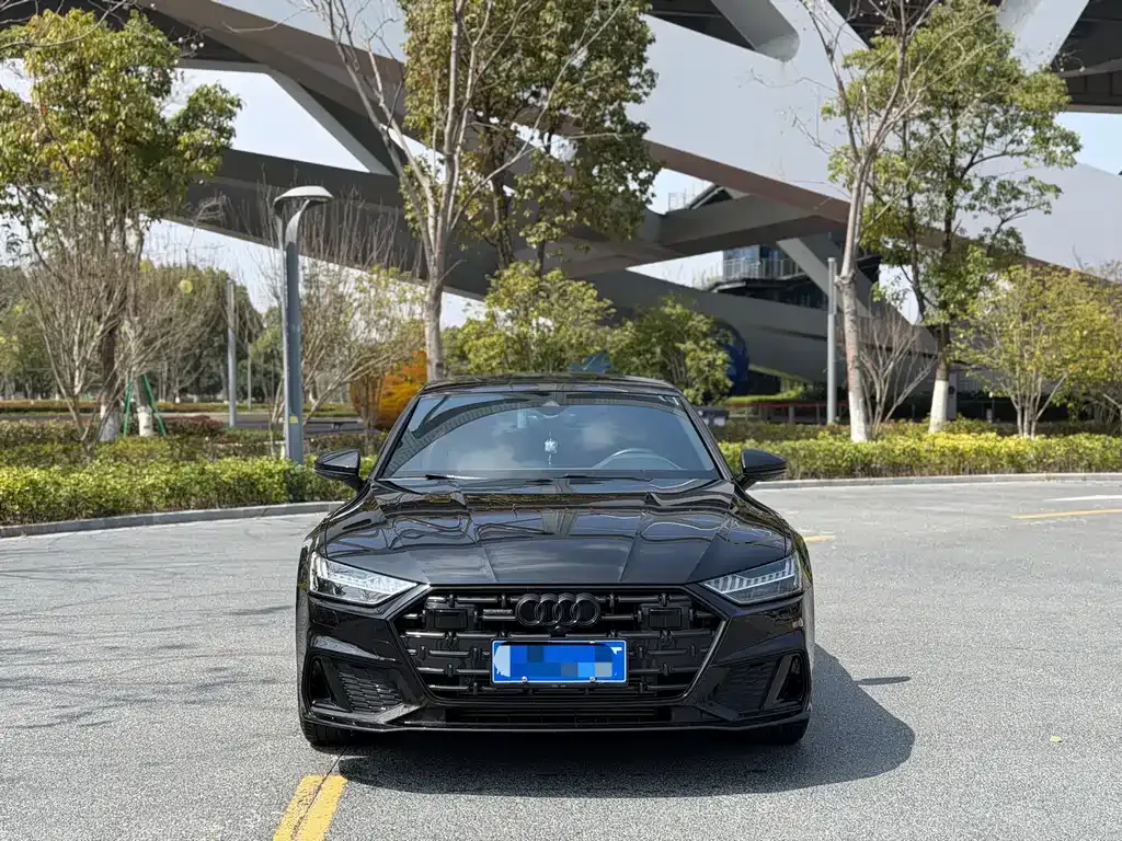 Audi A7L — фото 9