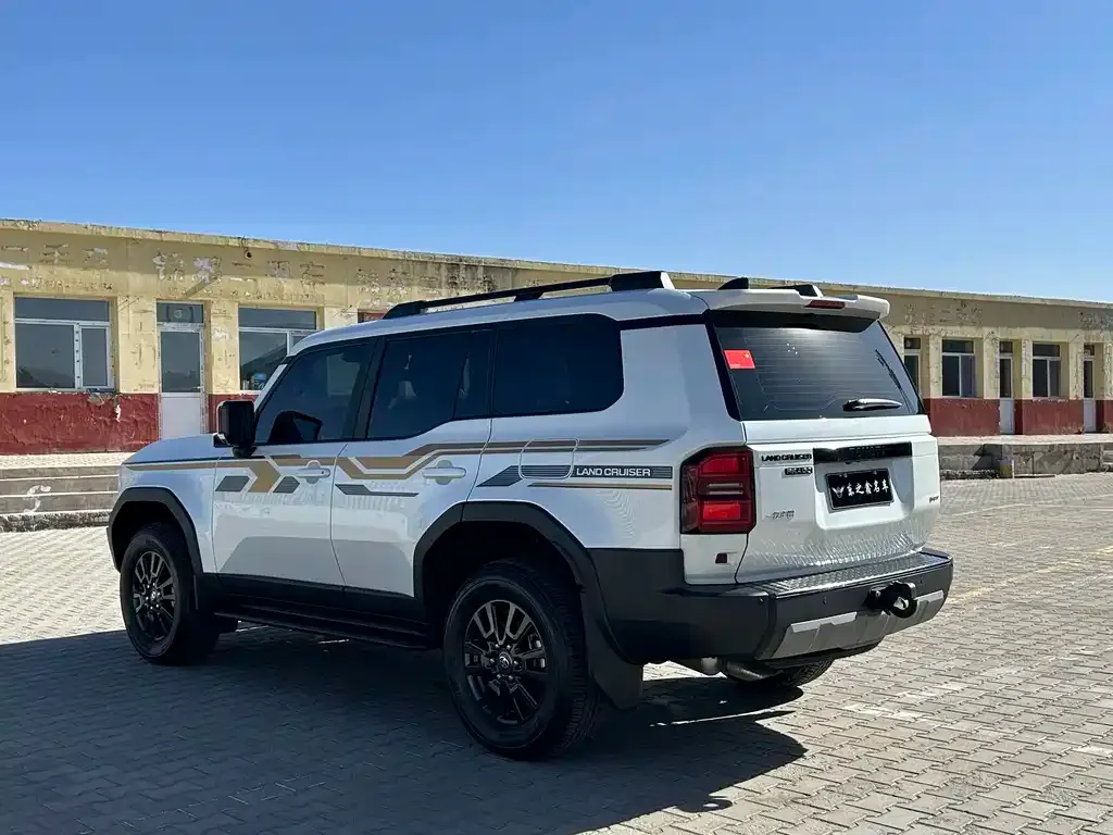 Toyota Prado 2025 из CN, фото 10