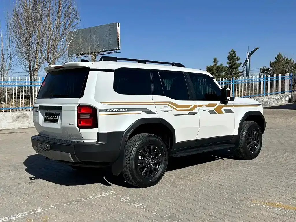 Toyota Prado 2025 из CN, фото 8