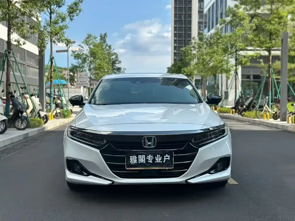 Honda Accord — фото 7