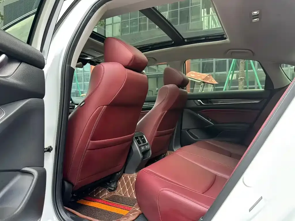 Honda Accord — фото 6