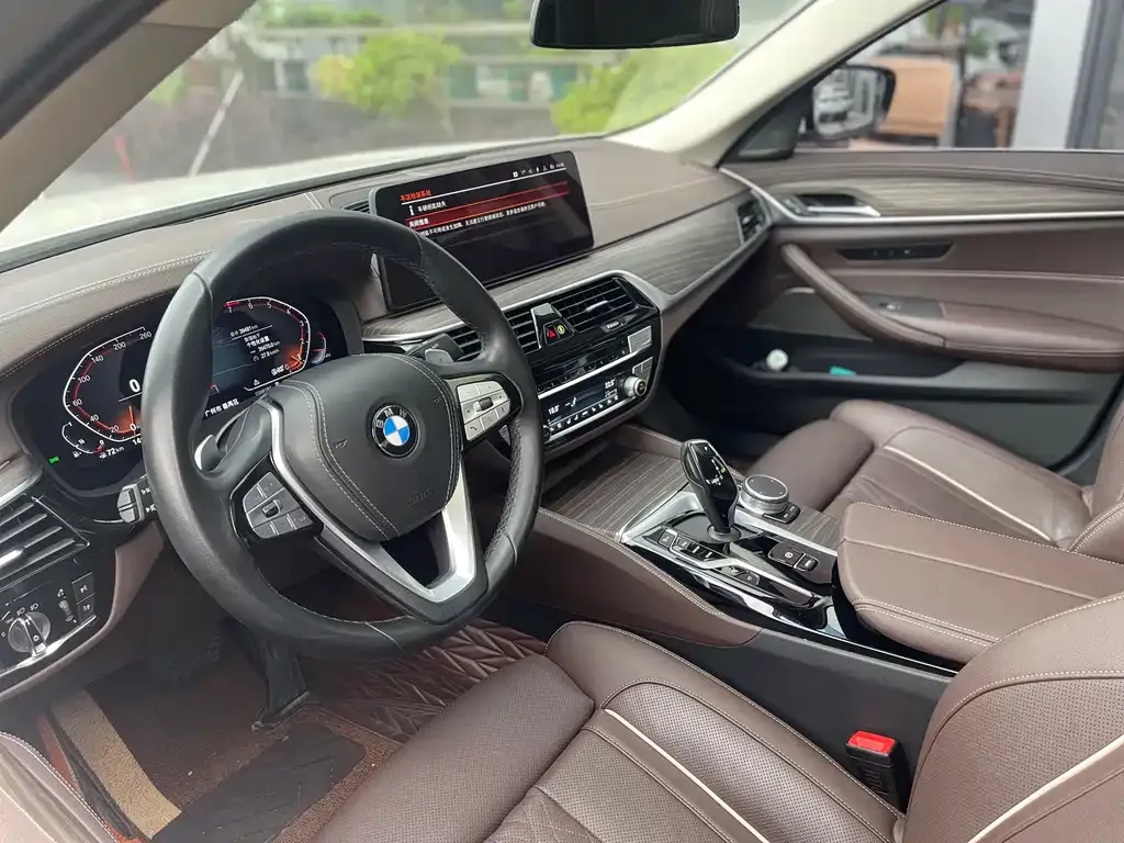BMW 5 Series — фото 10