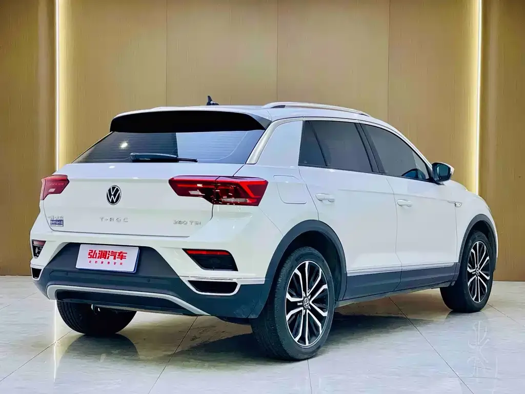 Volkswagen T-Roc — фото 5