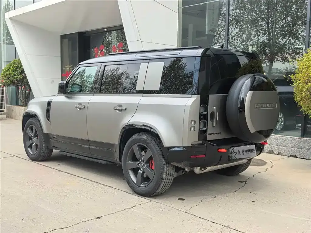 Land Rover Defender — фото 2