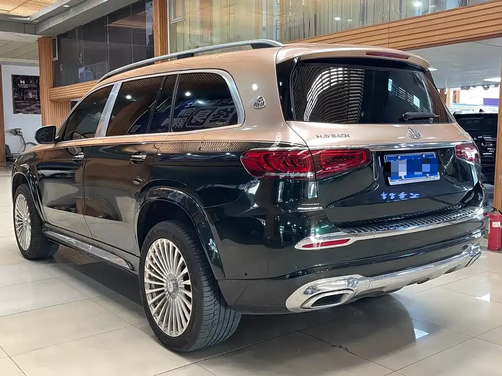 Mercedes-Benz GLS — фото 6