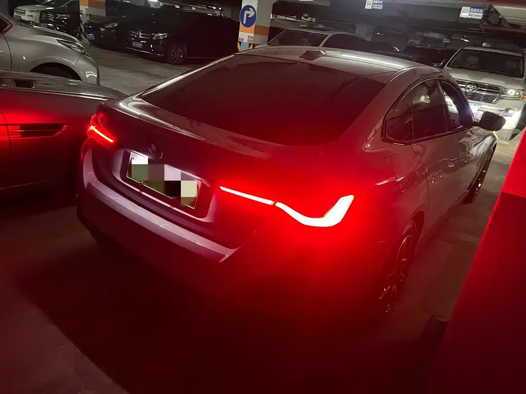 BMW i4 2025 из CN, фото 3