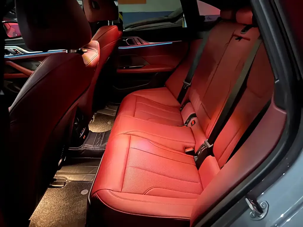 BMW i4 2025 из CN, фото 4