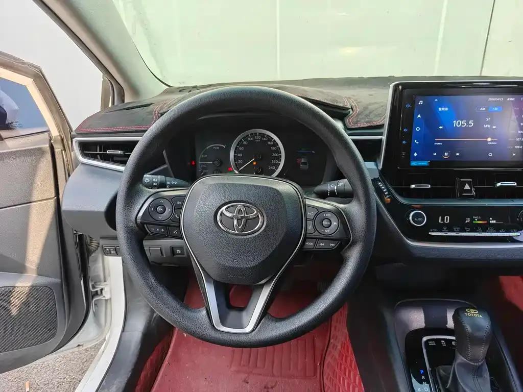 Toyota Corolla — фото 4