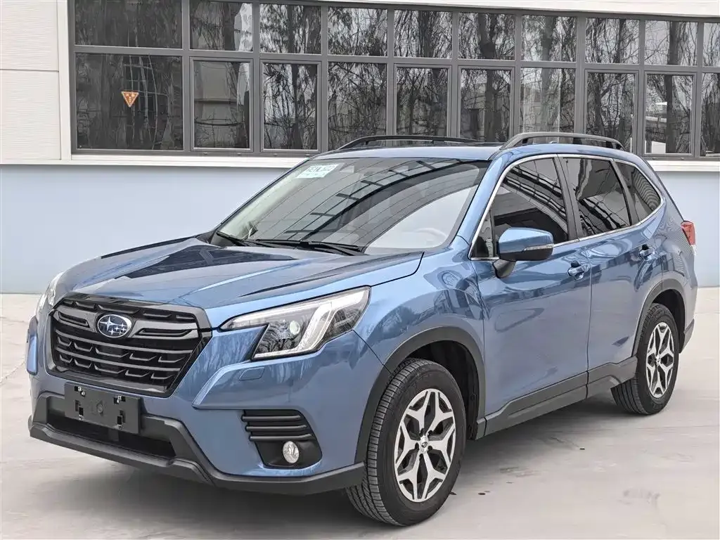 Subaru Forester — фото 1