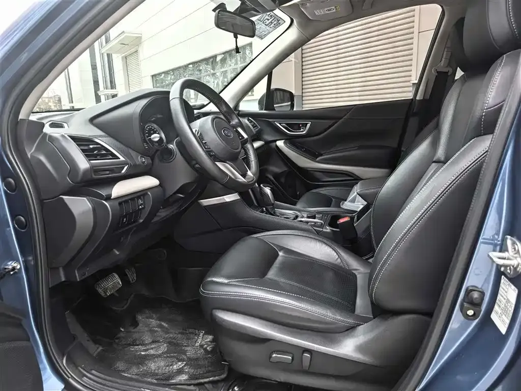 Subaru Forester — фото 2