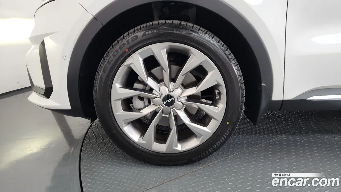 Kia Sorento — фото 9