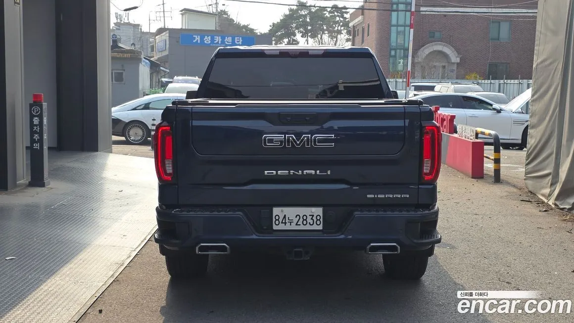 GMC Sierra 2023 из KR, фото 6