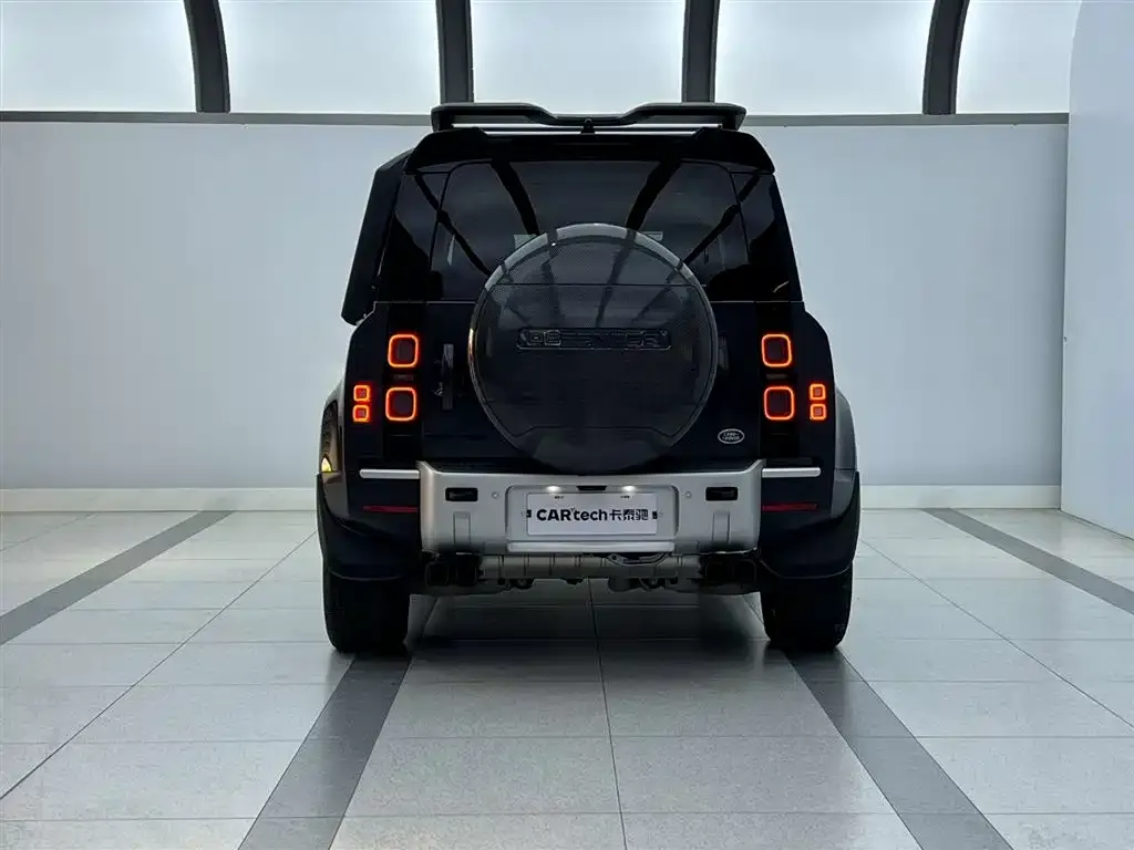 Land Rover Defender — фото 4