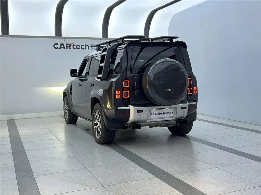 Land Rover Defender — фото 7