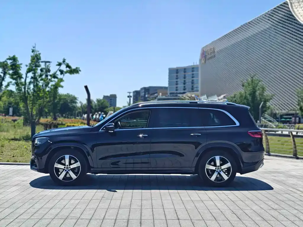 Mercedes-Benz GLS — фото 7