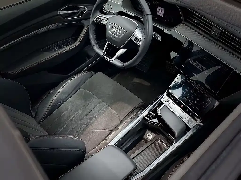 Audi e-tron 2022 из CN, фото 3