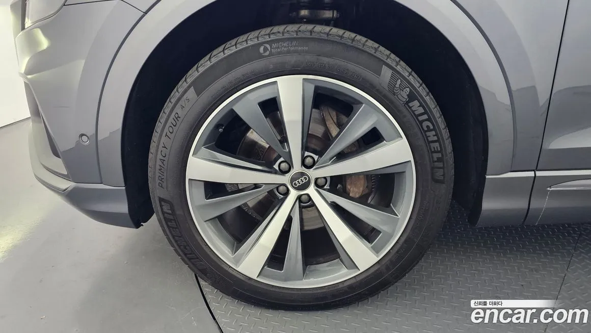 Audi Q8 2022 из KR, фото 6