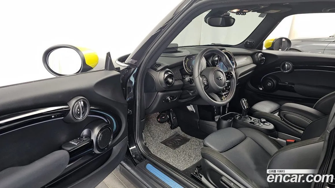 Mini Cooper 2024 из KR, фото 2