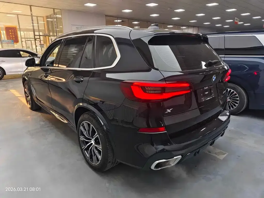 BMW X5 — фото 10