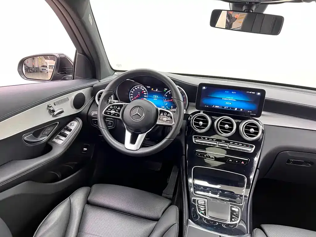 Mercedes-Benz GLC — фото 10