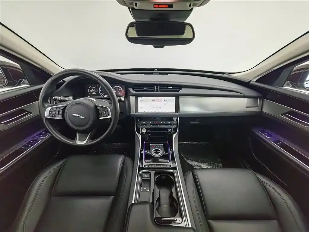 Jaguar XFL 2021 из CN, фото 6