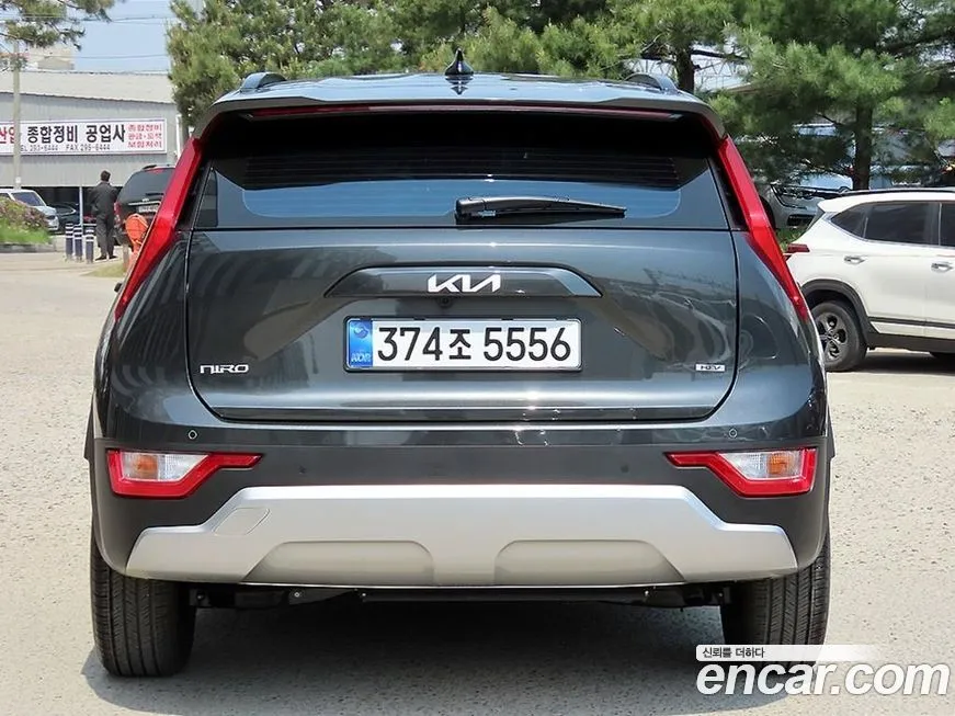Kia Niro — фото 10