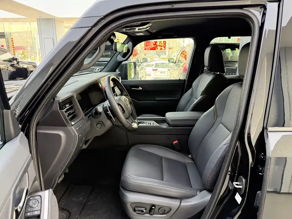 Lexus GX 2025 из CN, фото 10
