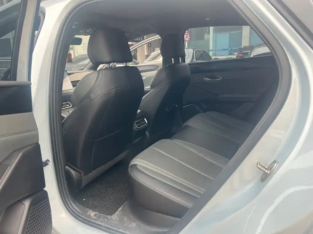 BYD Qin L 2025 из CN, фото 2