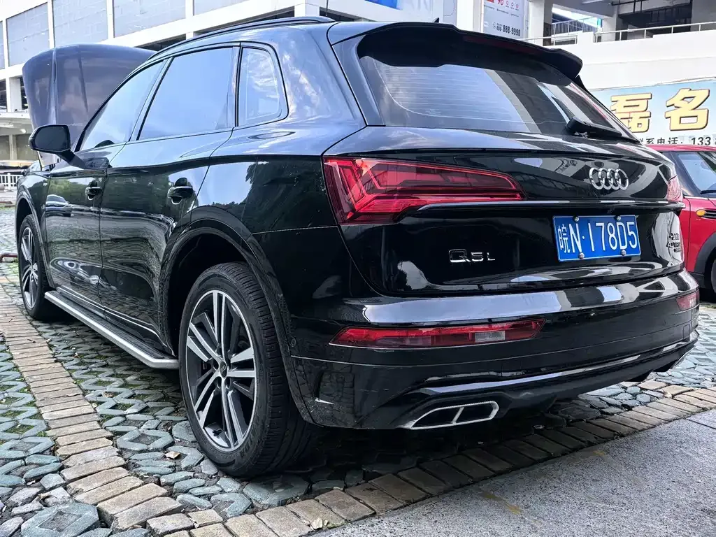 Audi Q5L — фото 4
