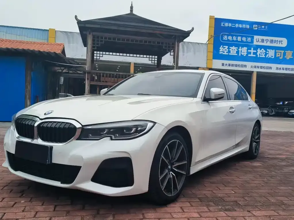 BMW 3 Series — фото 1