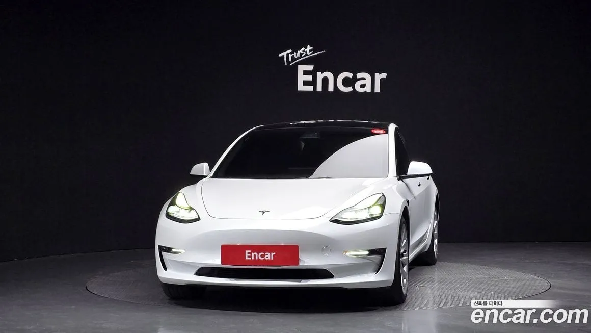 Tesla Model 3 — фото 2