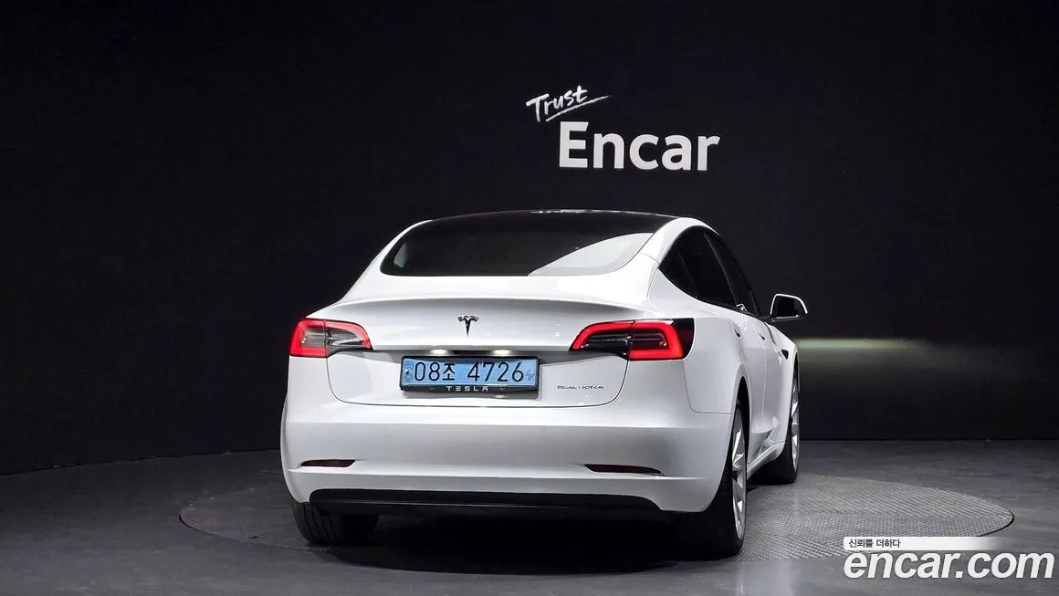 Tesla Model 3 — фото 6