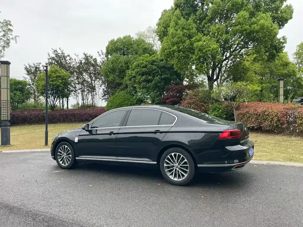 Volkswagen Magotan 2022 из CN, фото 8