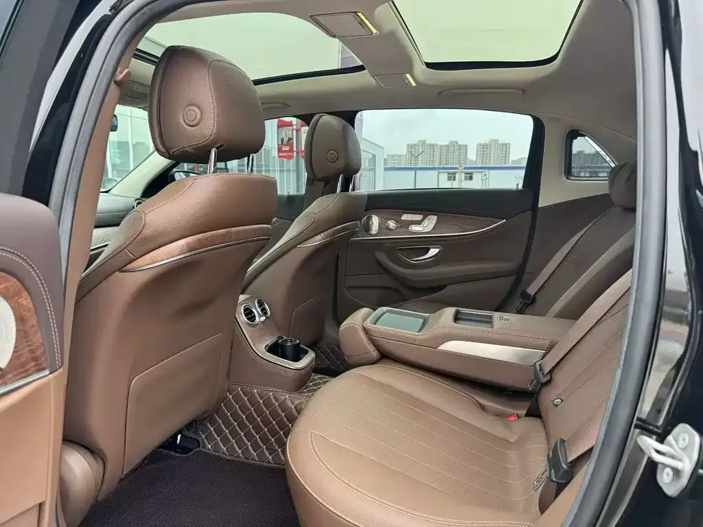 Mercedes-Benz E-Class 2022 из CN, фото 8