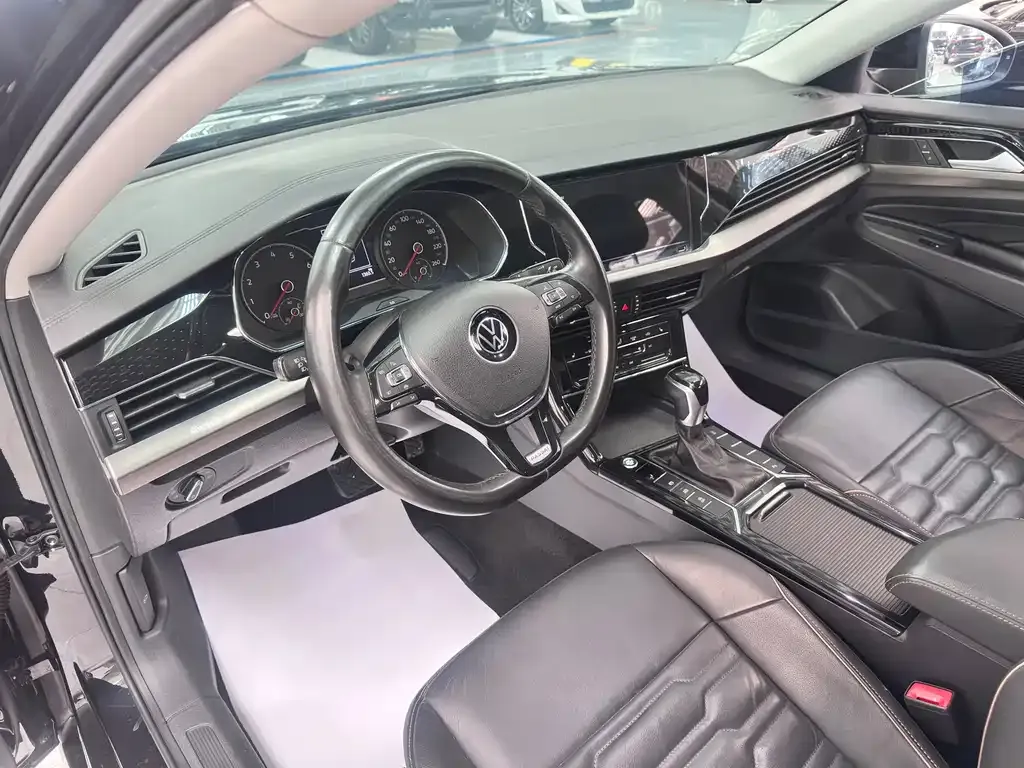 Volkswagen Passat 2021 из CN, фото 4