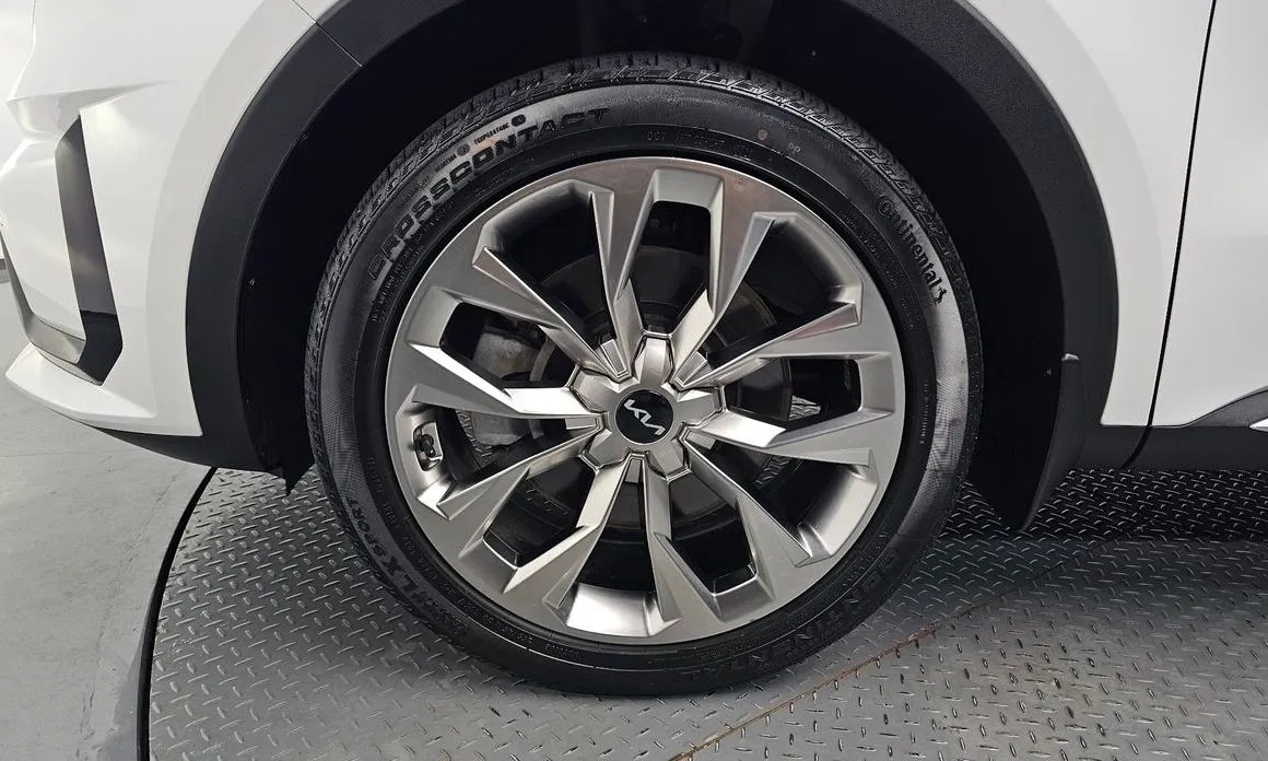 Kia Sorento — фото 9