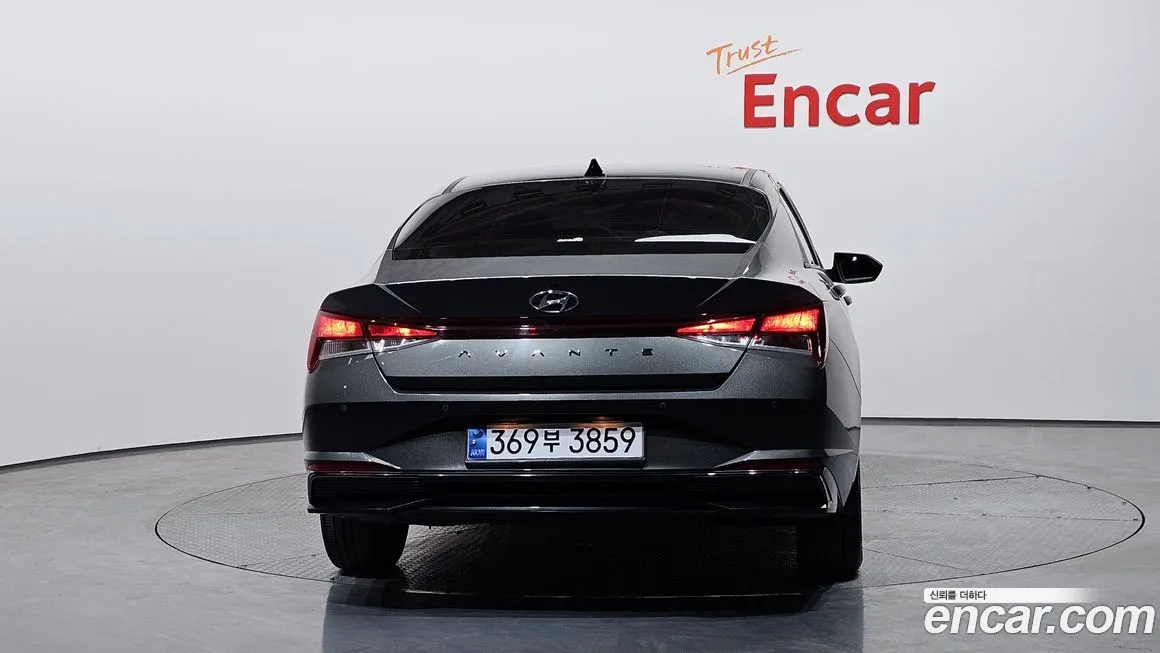 Hyundai AVANTE 2023 из KR, фото 2