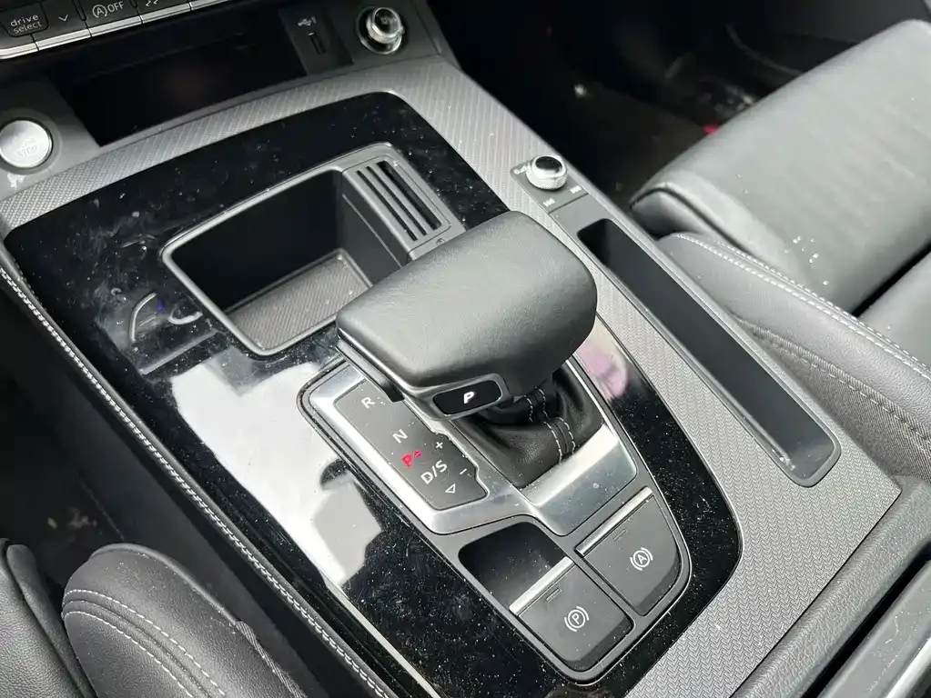Audi Q5L 2023 из CN, фото 4
