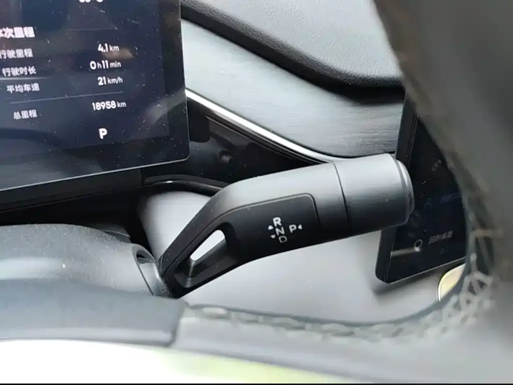 Geely Galaxy L6 2025 из CN, фото 2