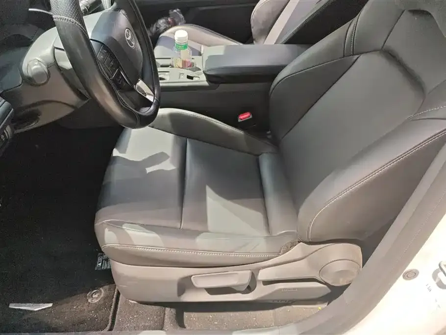Toyota Camry 2024 из CN, фото 8