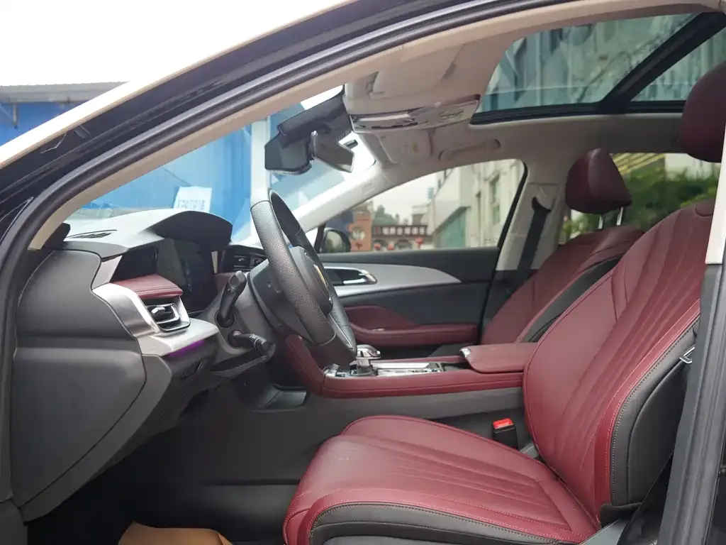 Hongqi H5 2024 из CN, фото 3