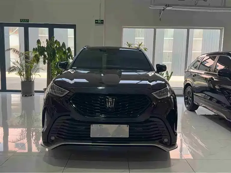 Toyota Crown Kluger 2024 из CN, фото 7