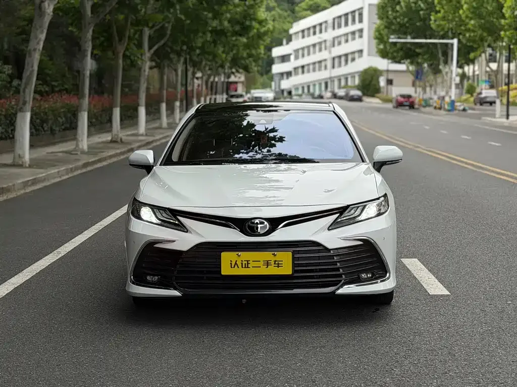 Toyota Camry 2023 из CN, фото 4