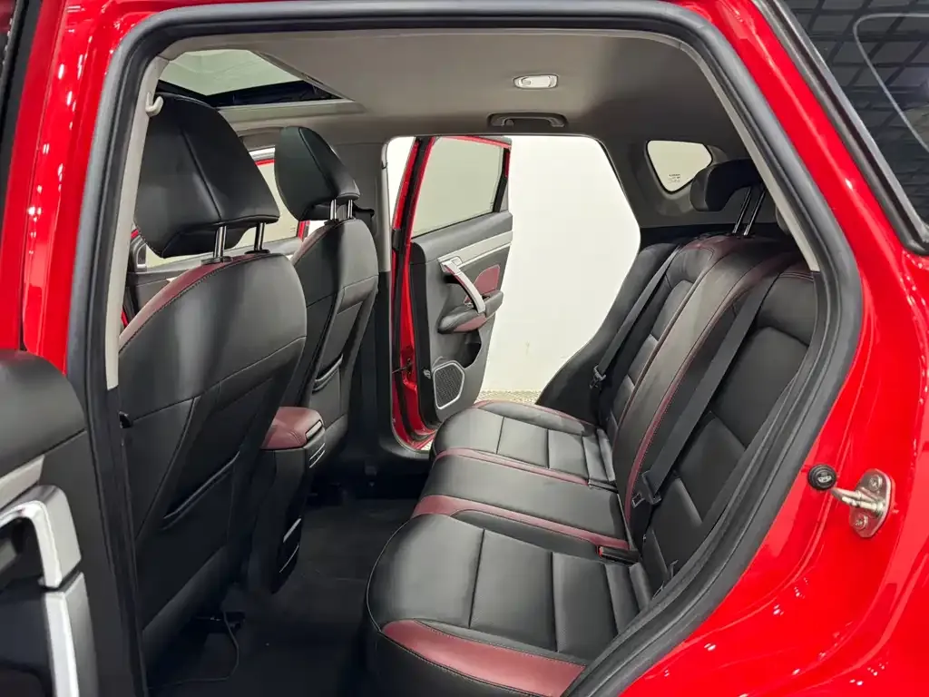 Geely Binyue 2021 из CN, фото 2