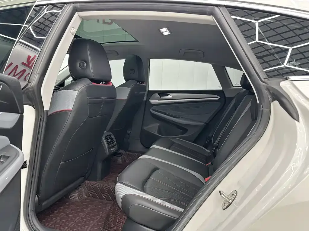 Volkswagen Lamando 2023 из CN, фото 2